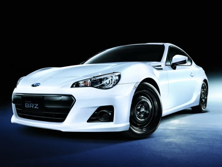 Subaru представила обновленное купе BRZ