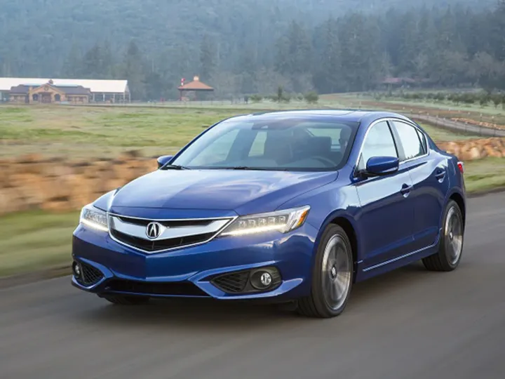 Acura начала продажи обновленного седана ILX