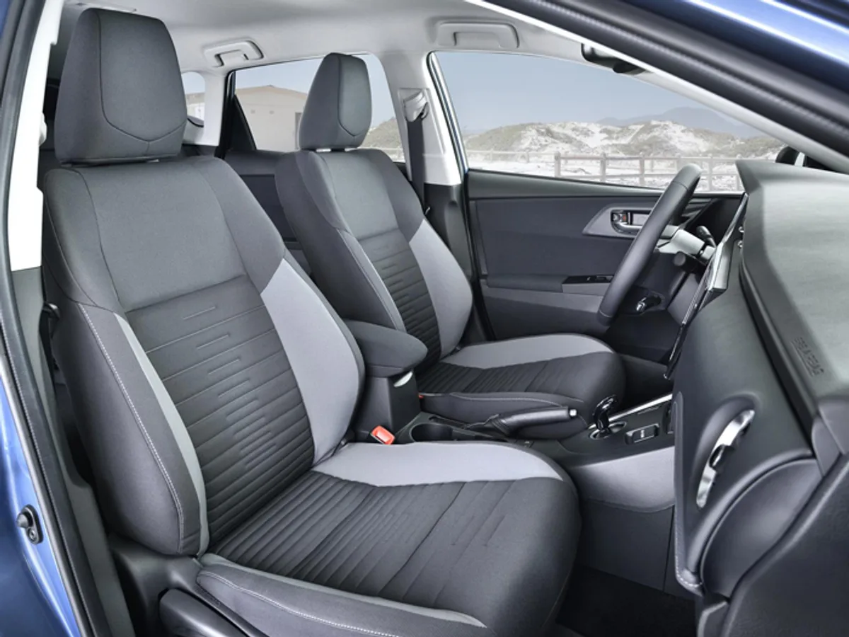 Toyota представила обновленный Auris