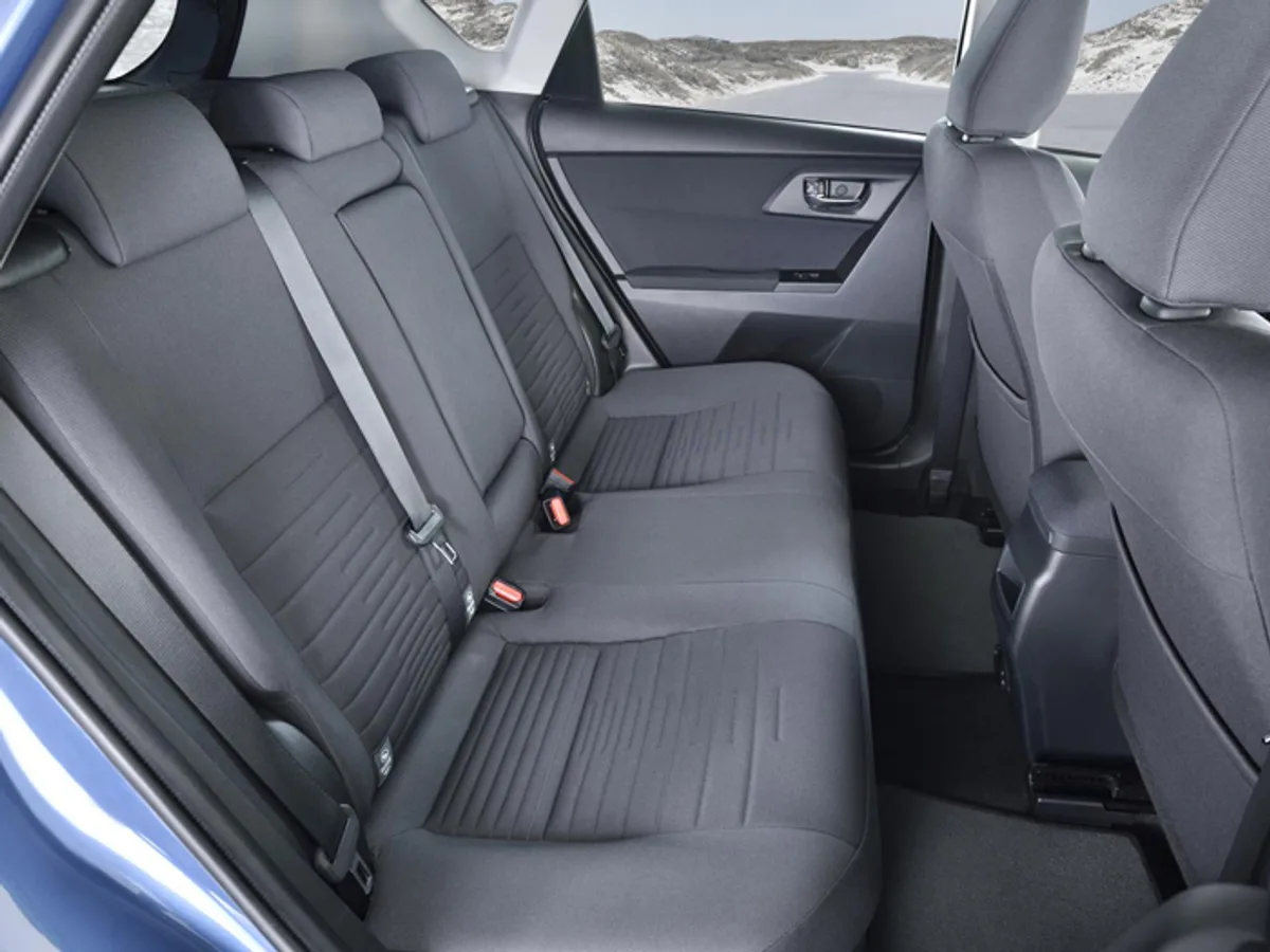 Toyota представила обновленный Auris