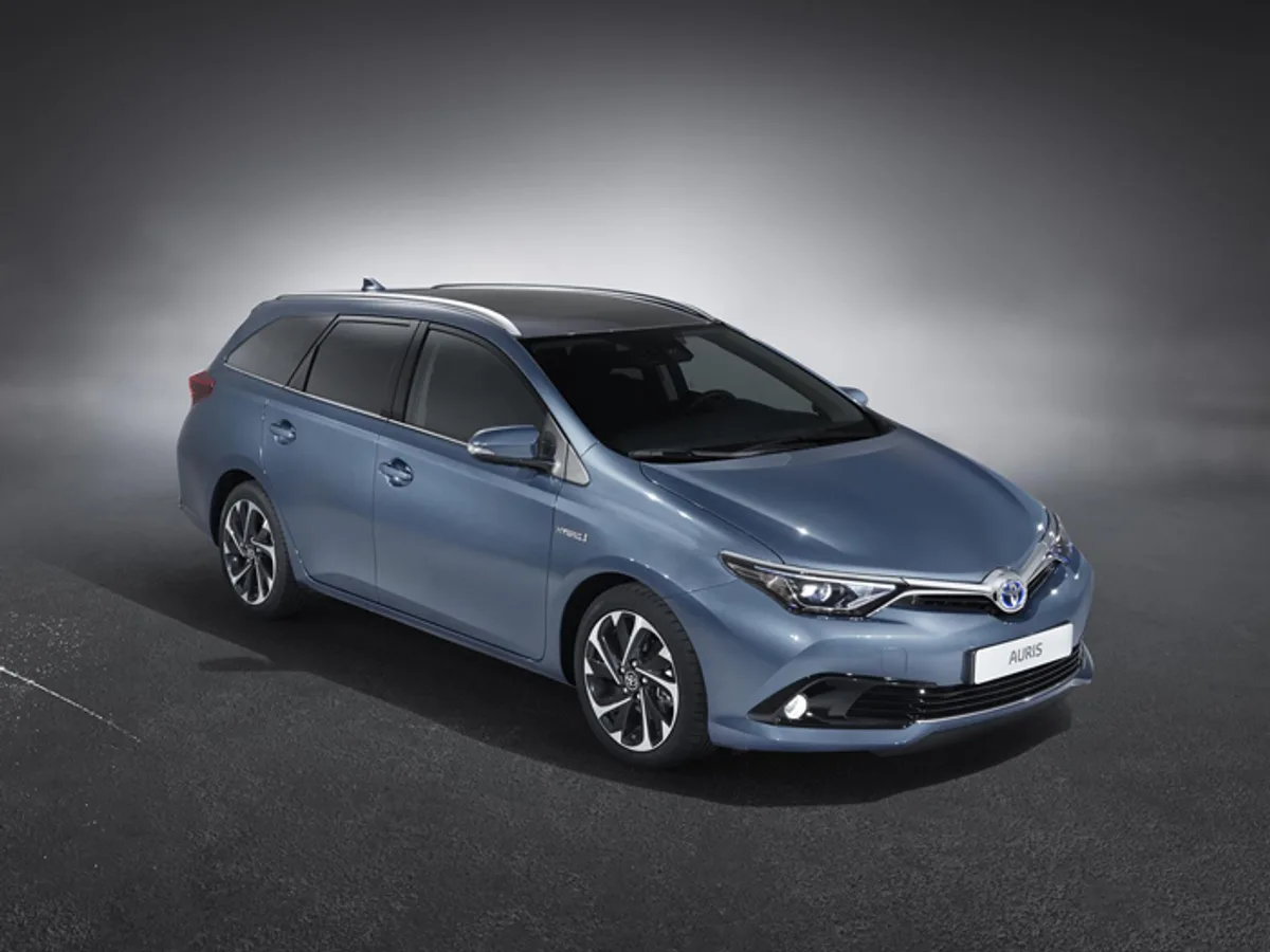 Toyota представила обновленный Auris