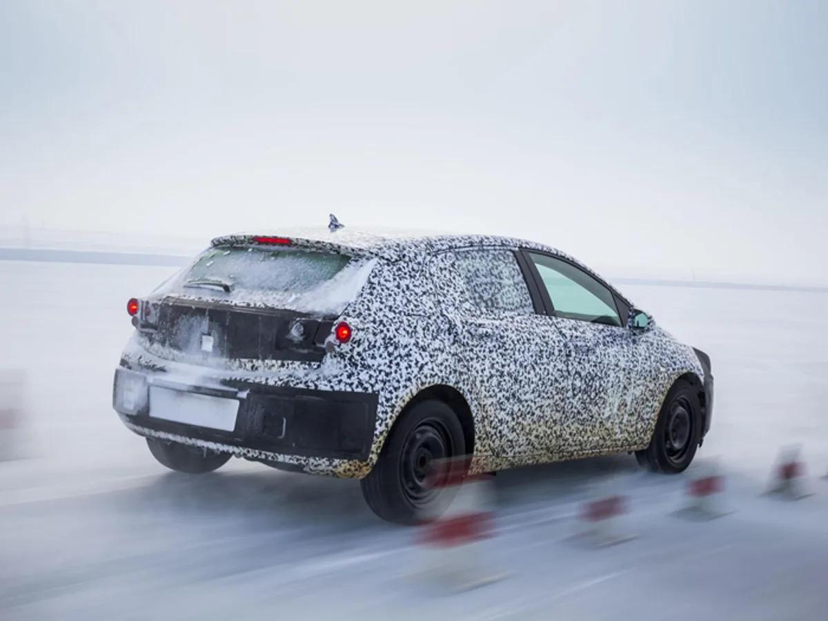 Opel-Astra-0322052015.jpg Opel рассекретит Astra в ближайшие дни