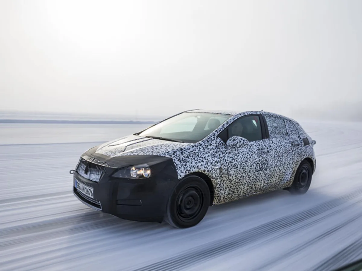 Opel-Astra-0122052015.jpg Opel рассекретит Astra в ближайшие дни
