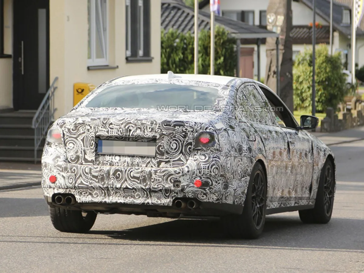 BMW-M5-0430062015.jpg BMW тестирует новую M5 на Нюрнубргринге