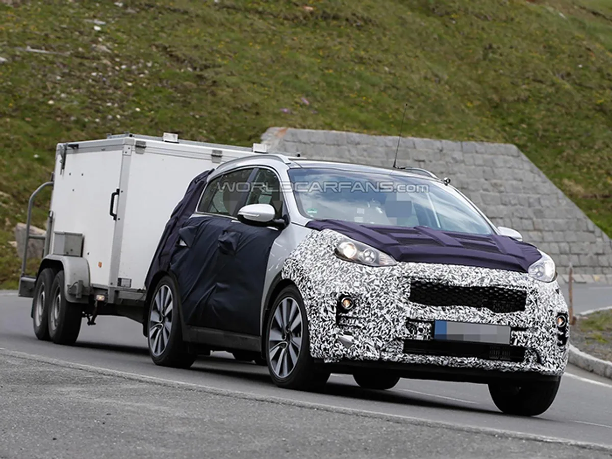 Шпионы засняли интерьер нового Kia Sportage
