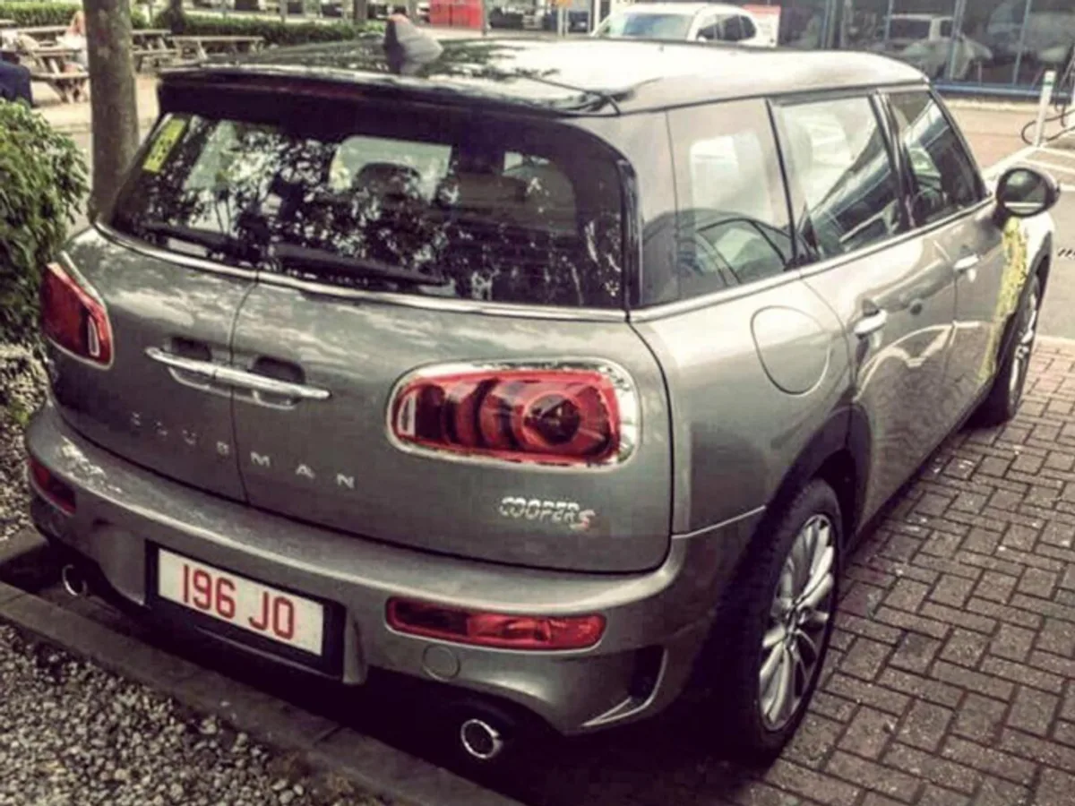 Новый MINI Clubman появился на дорожных тестах