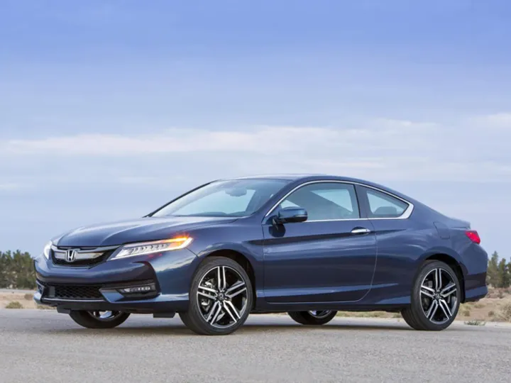 Honda представила обновленное купе Accord