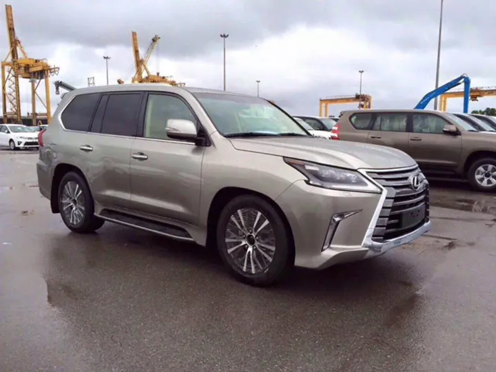 Lexus объявил о дебюте двух новых моделей