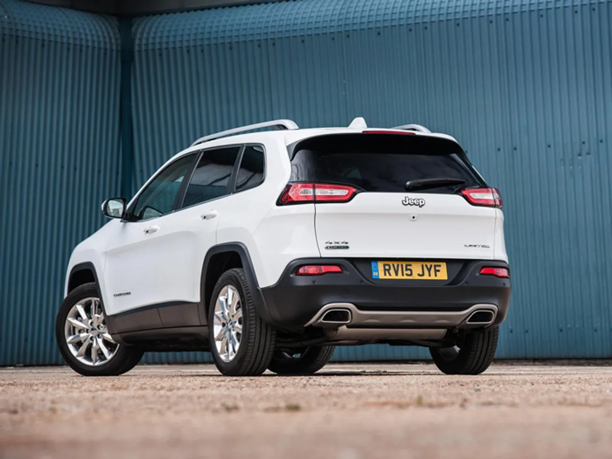 Jeep-Cherokee-0412082015.jpg Jeep запустил модель Cherokee с новым турбодизелем