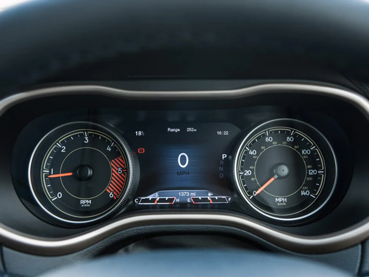 Jeep-Cherokee-0612082015.jpg Jeep запустил модель Cherokee с новым турбодизелем