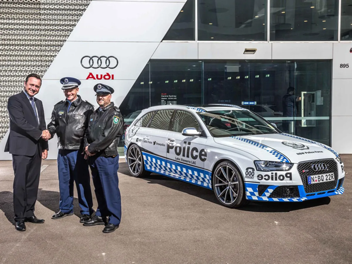 Audi RS4 Avant поступил на службу в полицию