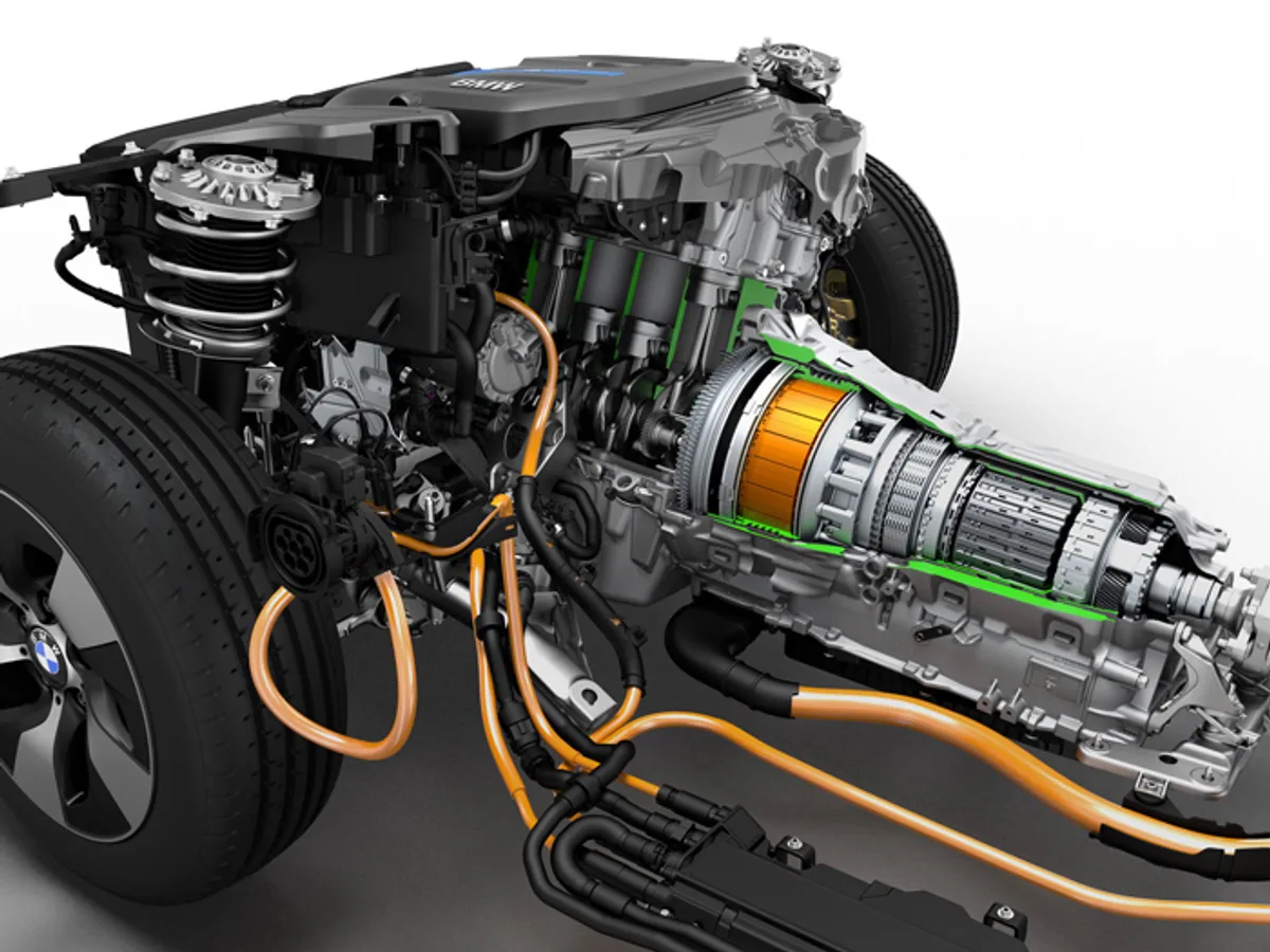 BMW-330E-Plug-In Hybrid-0903092015.jpg BMW готовит гибридную версию седана 3-й серии