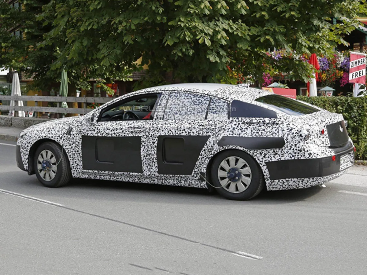 Opel-Insignia-0309092015.jpg Opel тестирует предсерийную версию новой Insignia