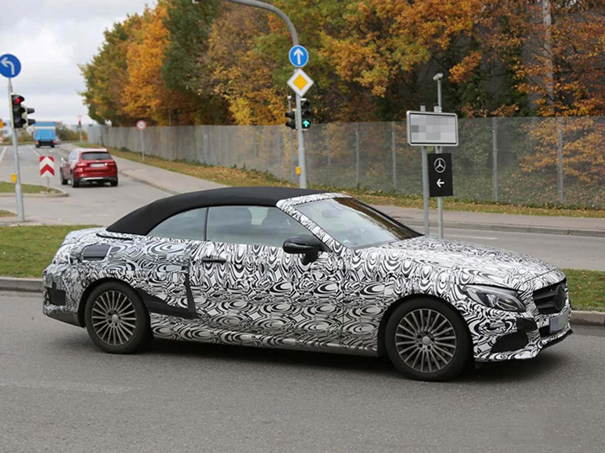 Кабриолет Mercedes-Benz C-класса сохранит мягкий верх