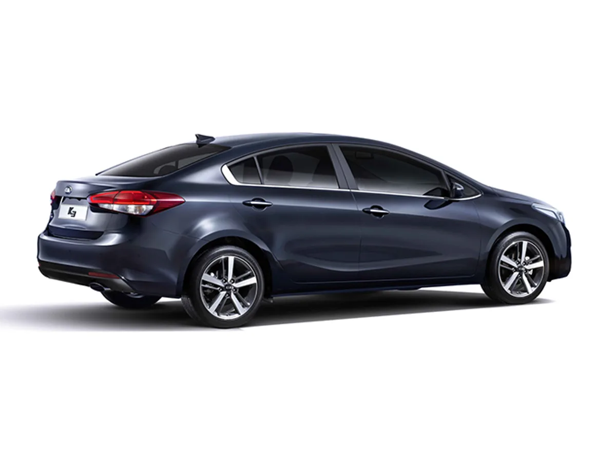 cerato01.jpg Kia показала обновленный Cerato