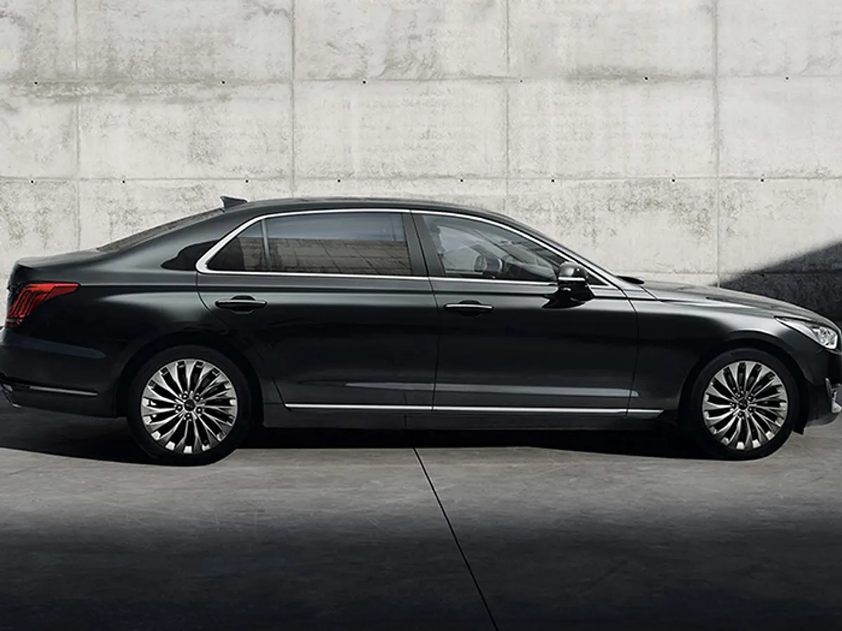 g90-011.jpg Hyundai представил флагманский седан Genesis G90