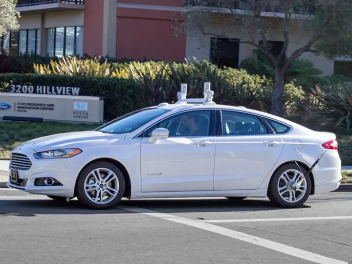 Ford в 2016 начнет испытания беспилотника на дорогах общего пользования