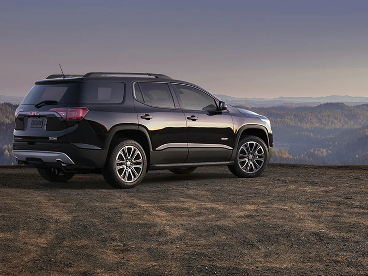 acadia01.jpg GMC представила новое поколение Acadia