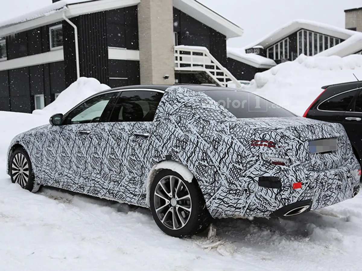 maybach02.jpg Mercedes-Maybach E-класса тестируют в условиях холода