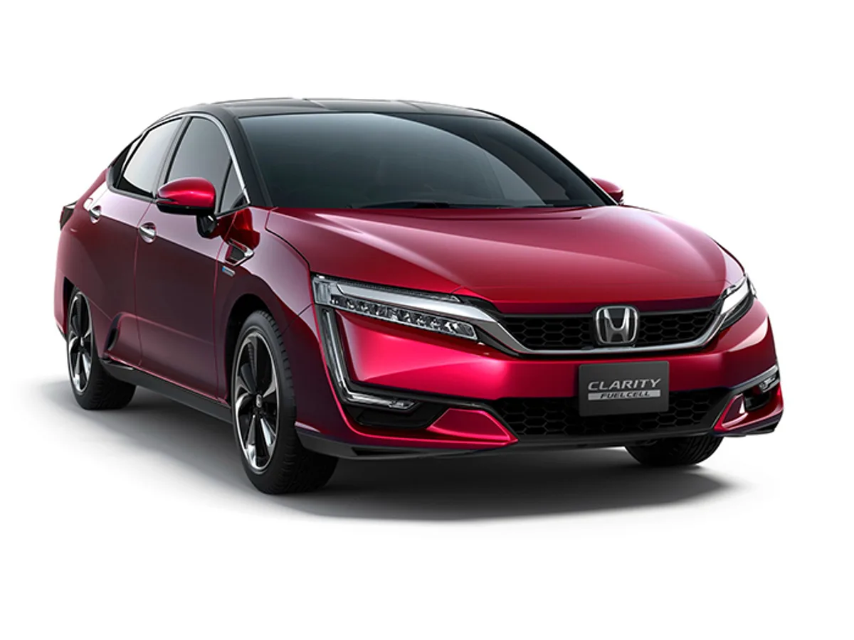 Honda начала продажи водородного седана Clarity