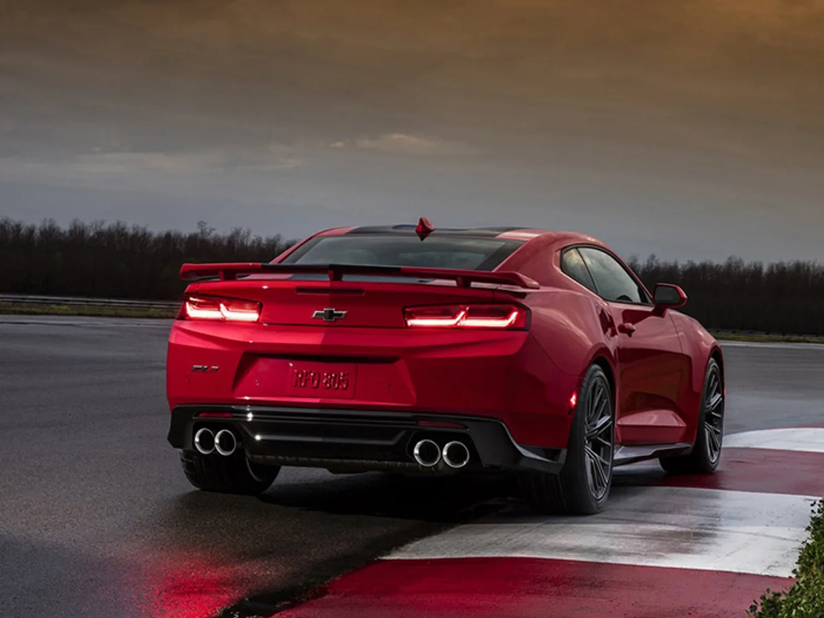 camaro01.jpg Chevrolet представил обновленный Camaro ZL1