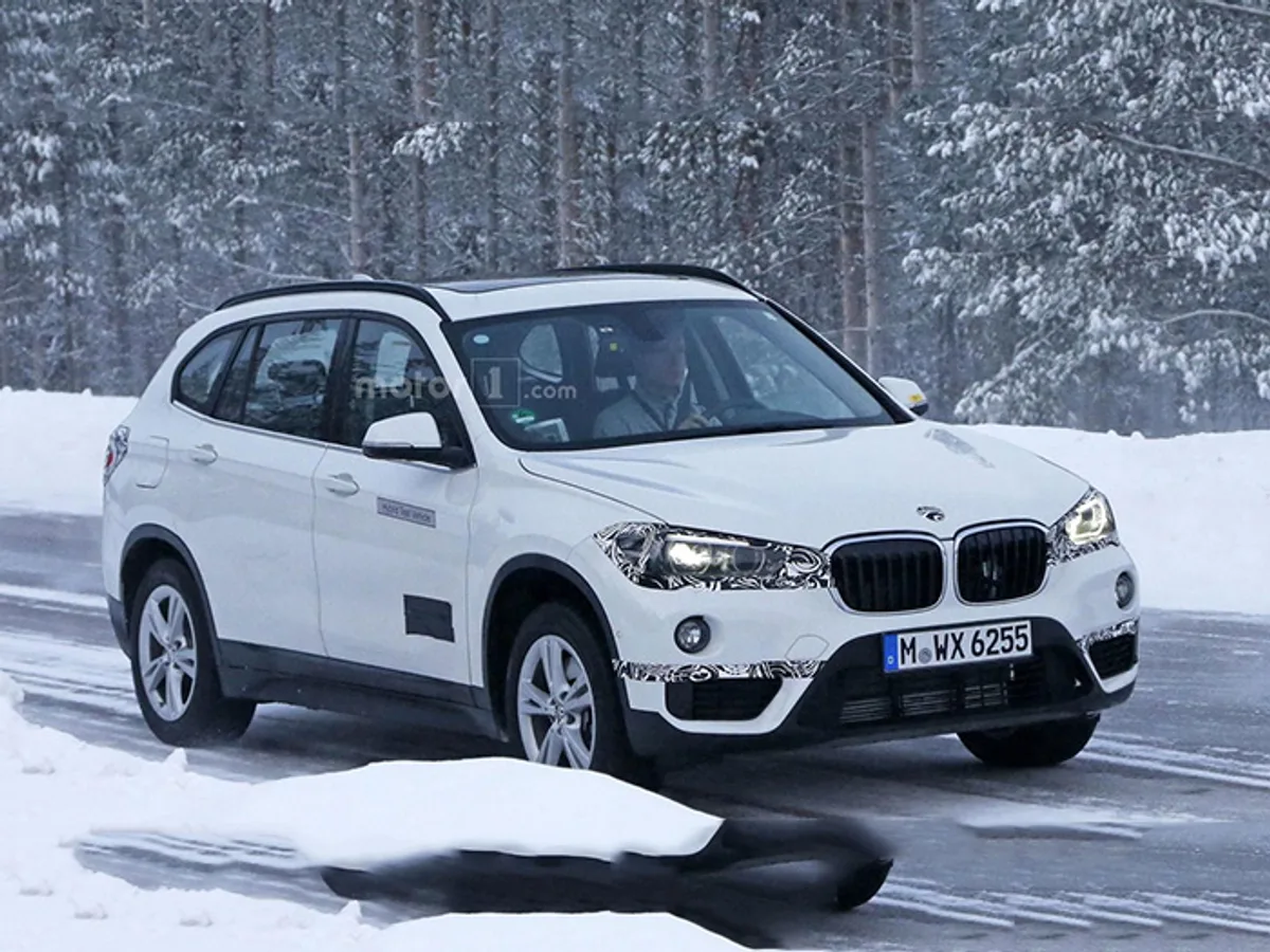 BMW начала тесты гибридного X1