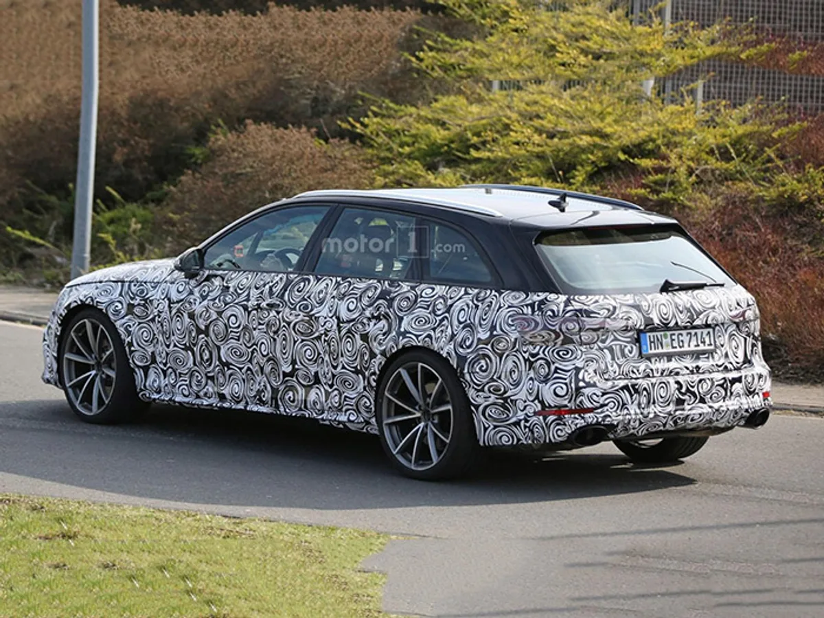 Audi RS4 Avant получит двигатель с тремя турбинами