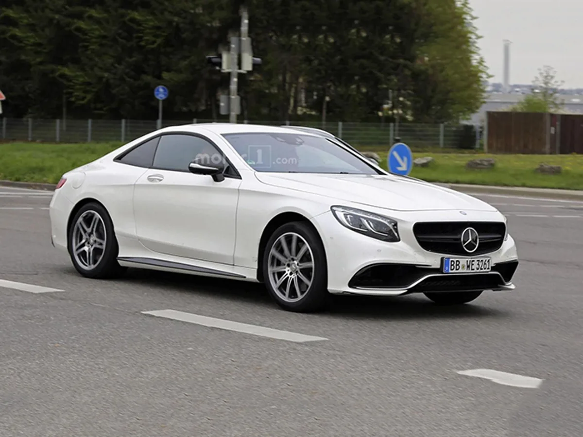 Mercedes-Benz тестирует новый родстер