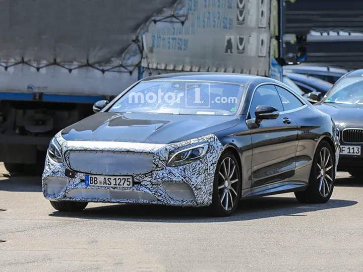Обновленное купе Mercedes-AMG S63 получит переднюю часть в стиле GT R