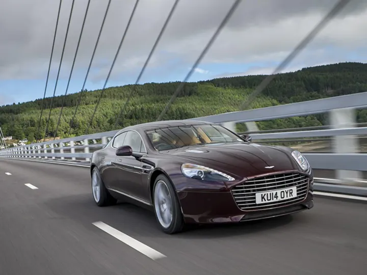 Aston Martin отзовет 5,5 тысяч спорткаров