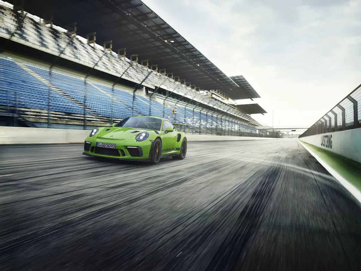 Porsche представил экстремальный 911 GT3 RS