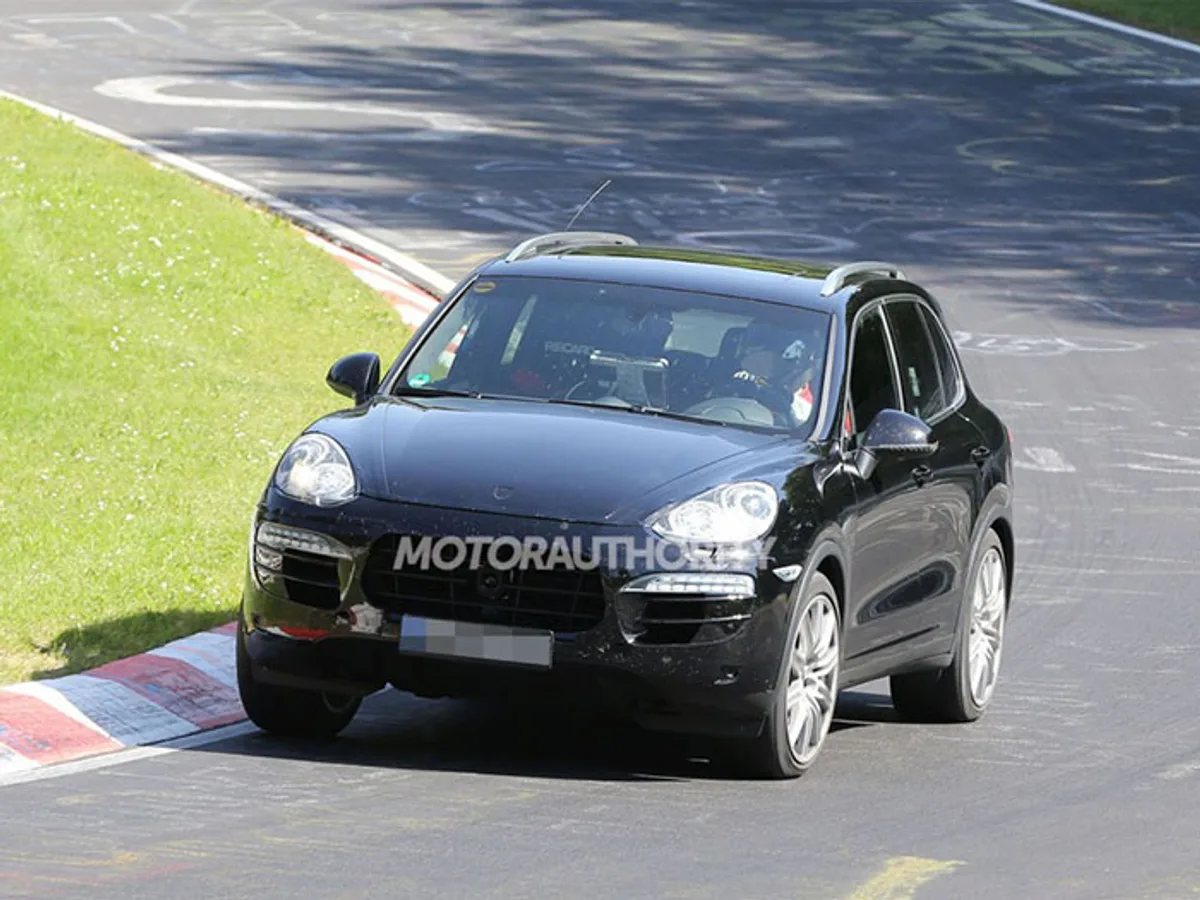 Porsche Cayenne получит новые двигатели 