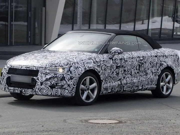 Кабриолет Audi A3 покажут осенью