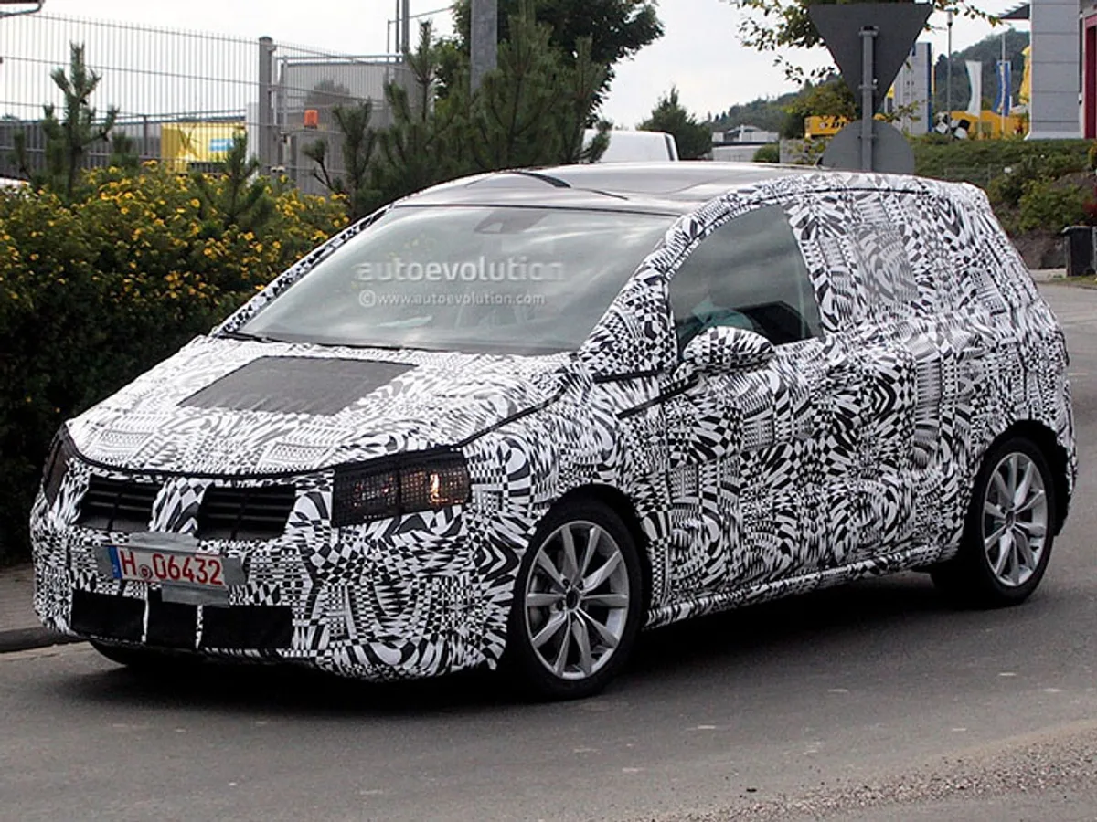 VW Golf Plus станет больше и удобнее