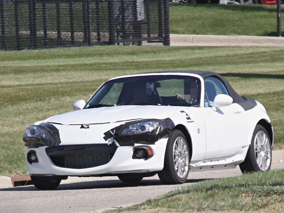 Новая Mazda MX-5: первые фото