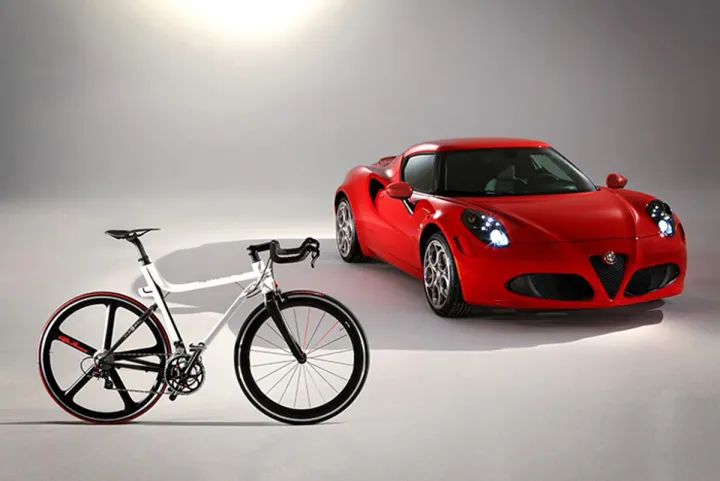 Alfa Romeo 4C обзавелась двухколесной версией