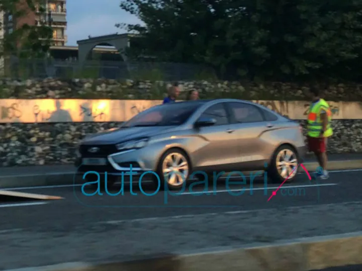Lada Vesta без камуфляжа: первые фото
