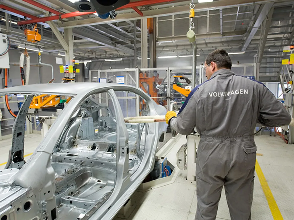 Volkswagen остановил завод в Калуге