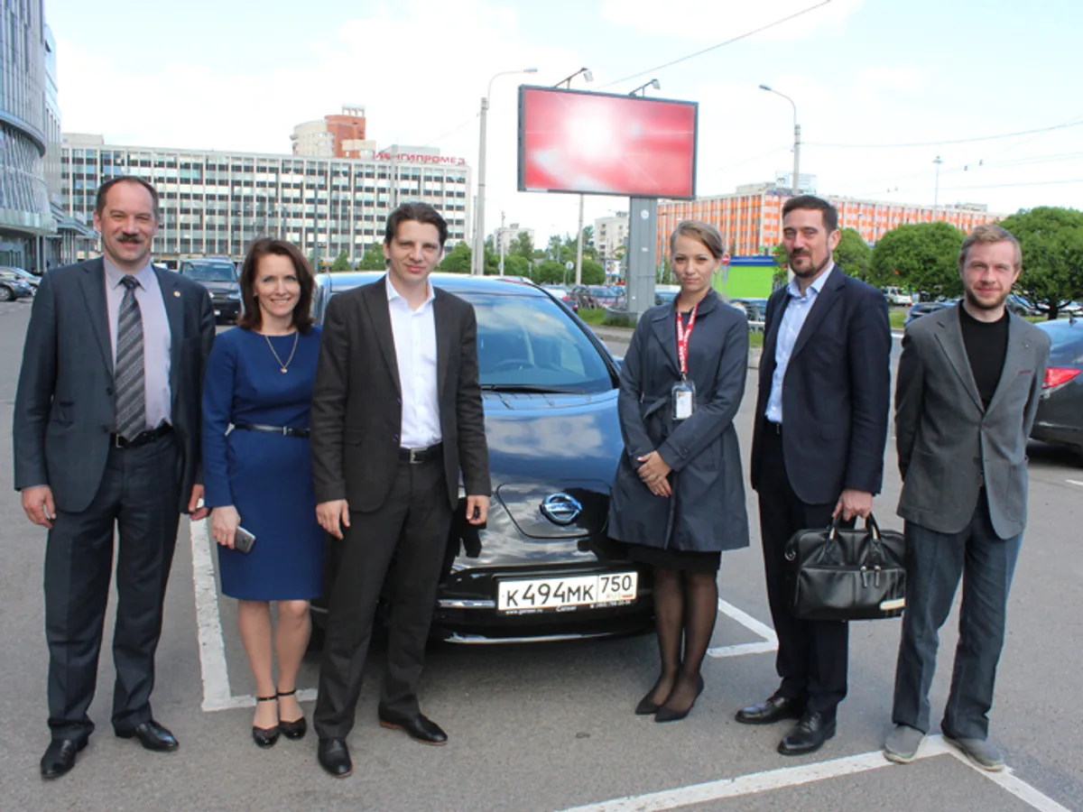 Nissan-Leaf-0216062015.jpg Nissan начал тесты электромобиля Leaf в России