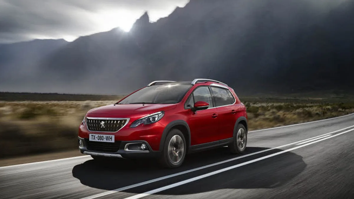 Peugeot объявил рублевые цены на рестайлинговый кроссовер 2008