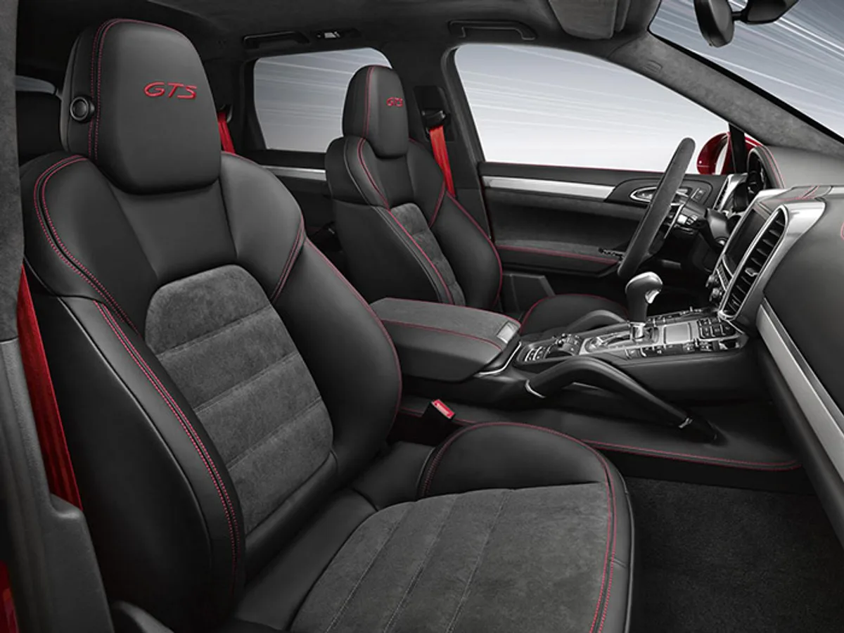 cayennegts-02.jpg Porsche рассекретил «острый» Cayenne