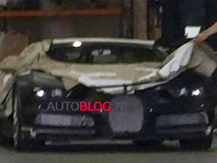 Bugatti может представить гибридный суперкар в Калифорнии