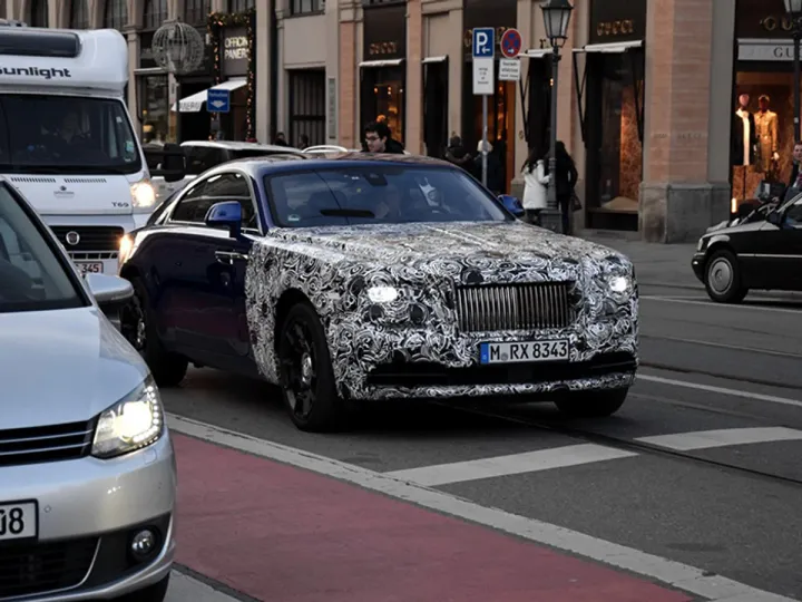 Rolls-Royce представит обновленный Wraith в этом году