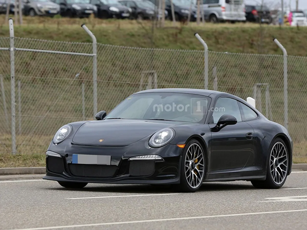 Porsche 911 R рассекречен раньше премьеры