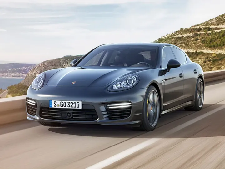 Porsche обновил Panamera Turbo S