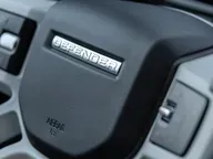 Новый логотип Range Rover можно прочитать вверх ногами