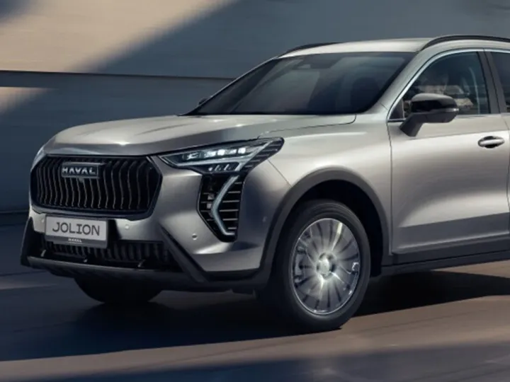 Продажи новых автомобилей в РФ резко идут вниз