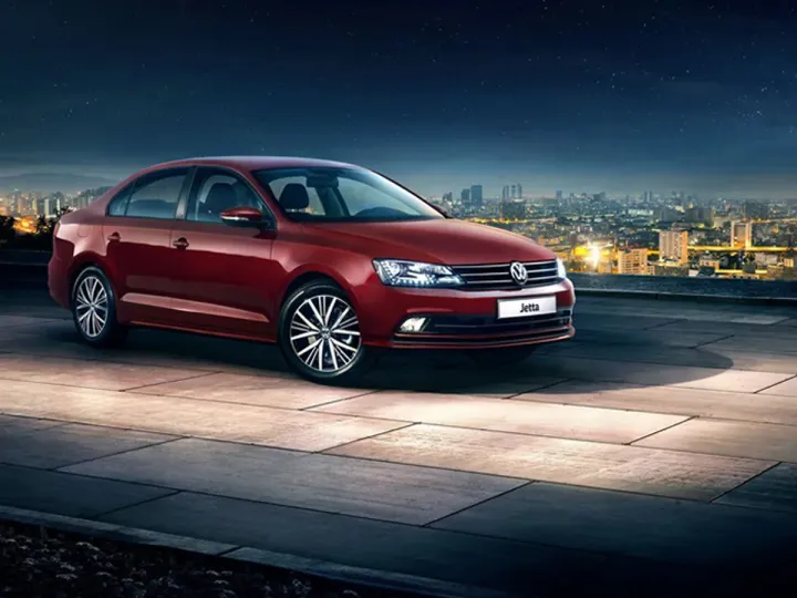 «РГ»: новую Volkswagen Jetta 2015 года выпуска продают по цене Lada Vesta