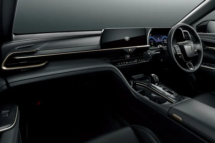 «РГ»: состоялась премьера Toyota Crown Cross в версии Landscape