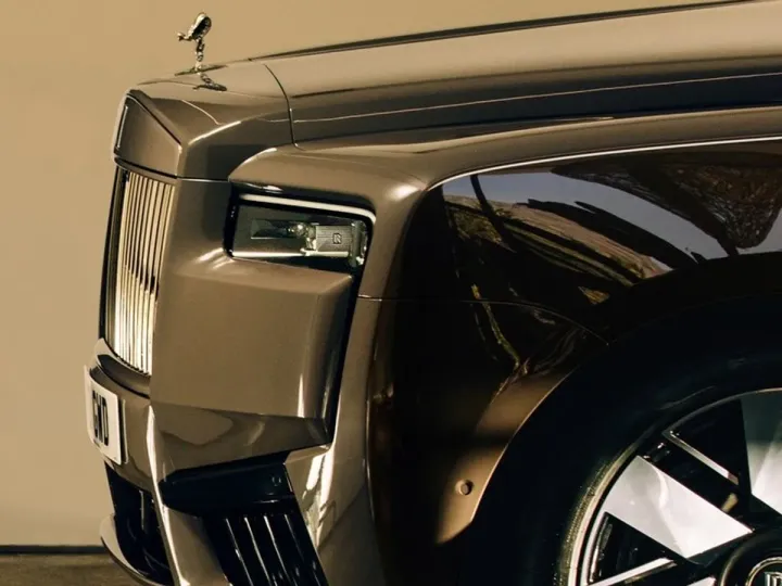 РГ: в РФ начались торги на Rolls-Royce Silver Shadow как у Брежнева